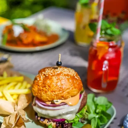 Forest Family Устка