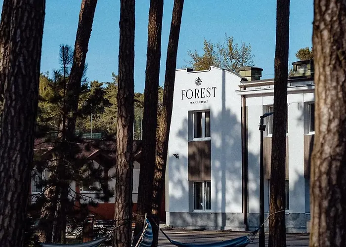 Rezort Forest Family