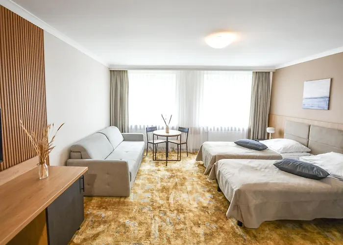 Rezort Forest Family